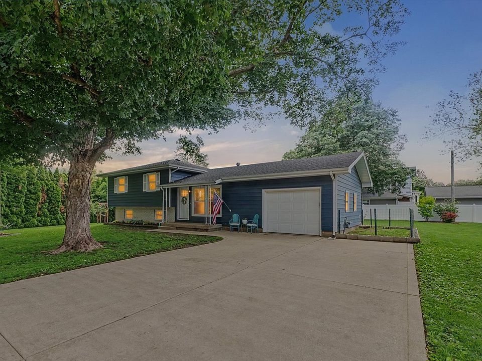 1st image of 210 Brookview Dr