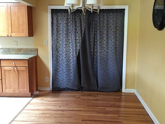 4th image of 450 E Fairfield St