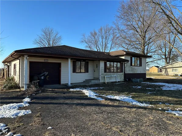 707 E Tyler Ave, Casey, IL 62420