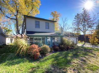 212 Hillcroft Dr, Walled Lake, MI 48390