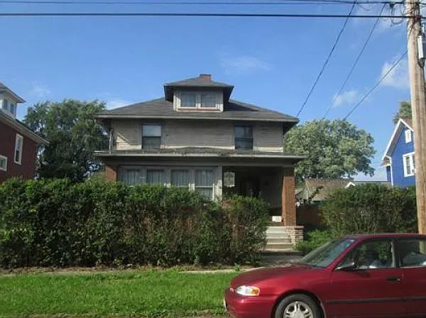 630 Wellman Ave SE photo 1