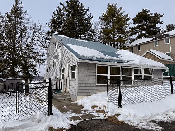 2nd image of 4 Nancy Lane