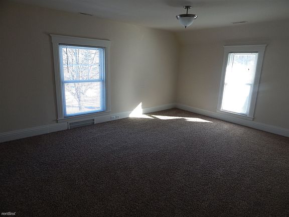 Very large bedroom with large closet. Large windows overloo
