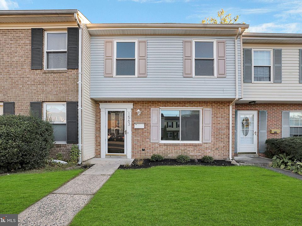 1st image of 1563 Charlestown Dr