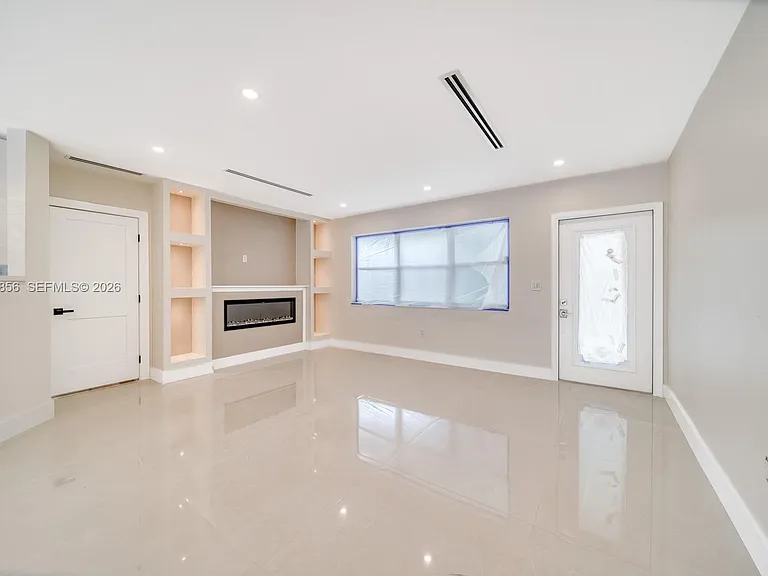 15730 SW 87th Ct — Photo 3