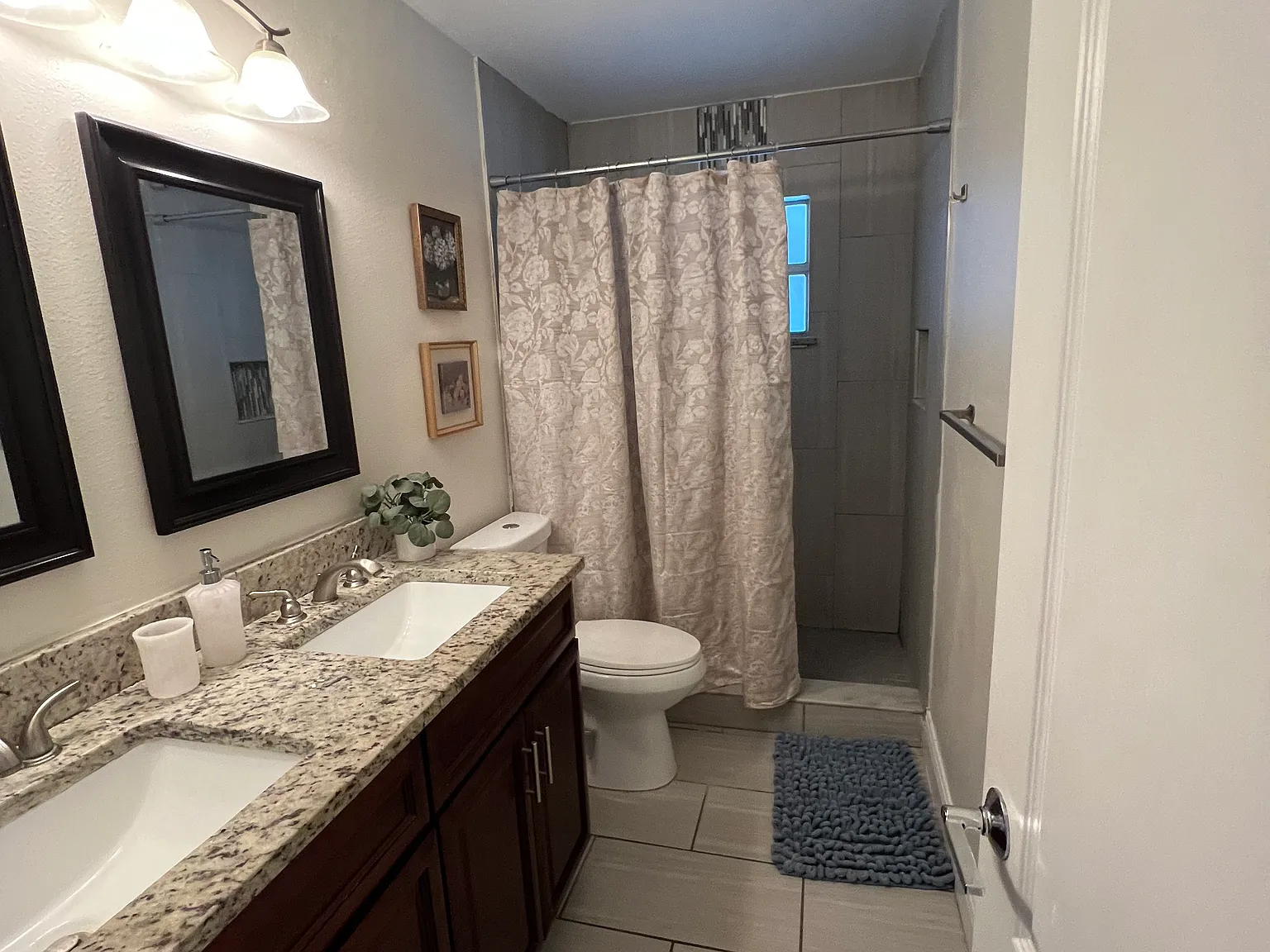 3 bed, 1316 sqft, $2,850 — Photo 2