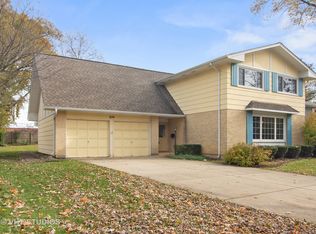 2174 Adams St, Rolling Meadows, IL 60008