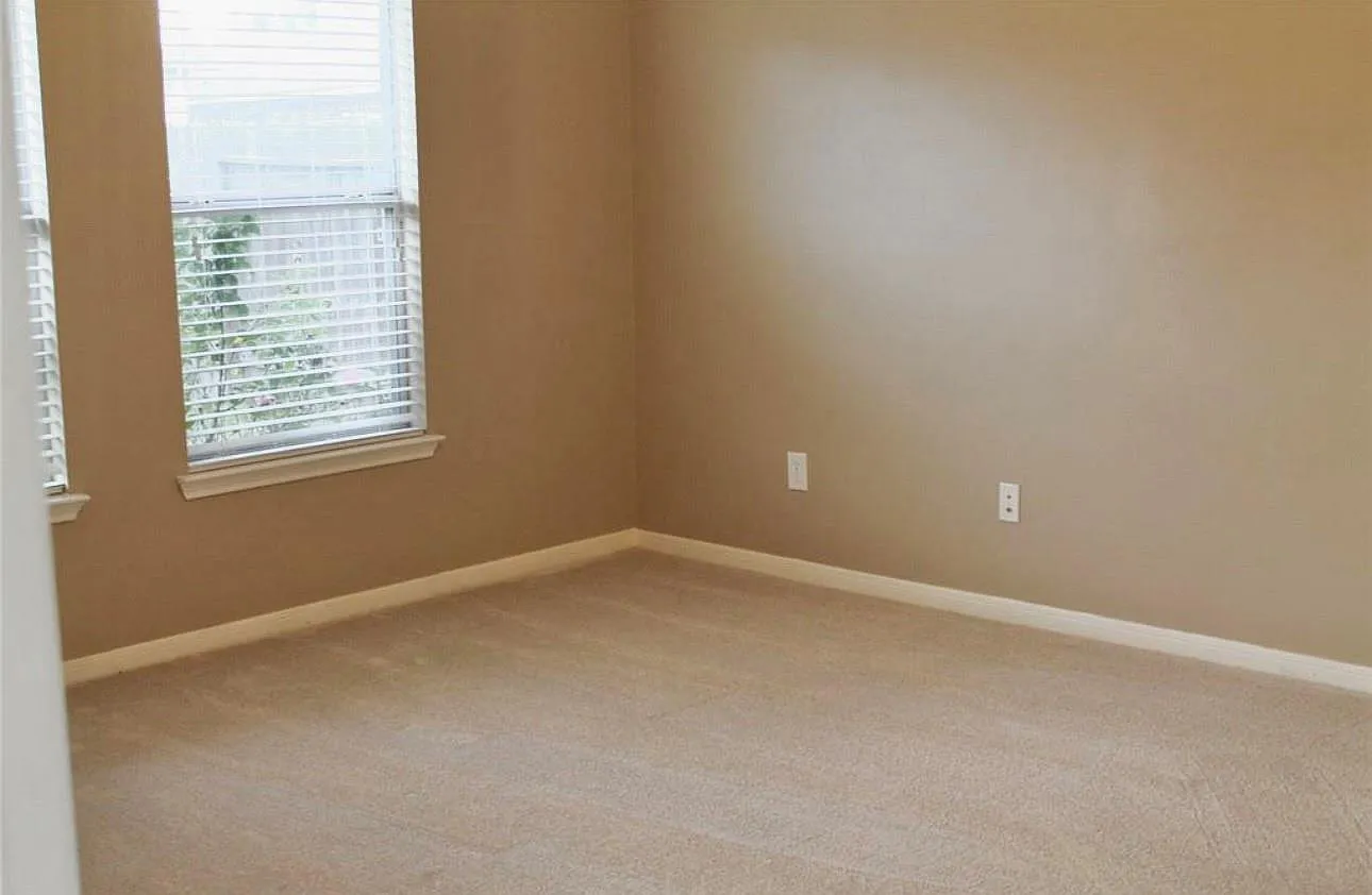 3 bed, 2.0 bath, 1468 sqft, $1,850 — Photo 4