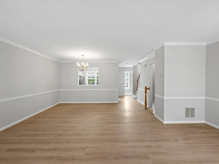 299 S Pickett St — Photo 12