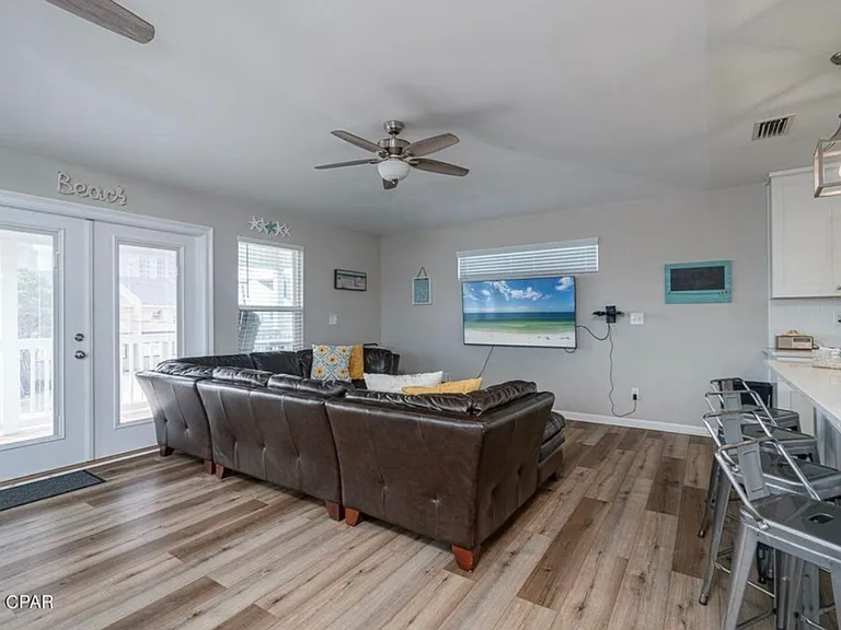 6320 Beach Dr — Photo 9