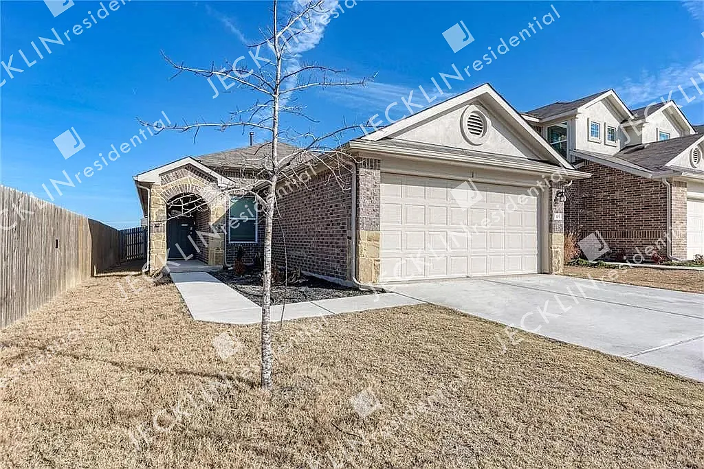 105 Kleberg Ct — Photo 1
