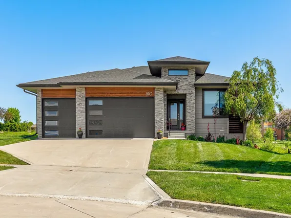 810 S Balsam St, West Des Moines, IA 50266