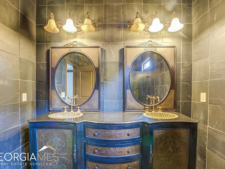 4173 Raphael St SW — Photo 22