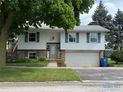 2537 Randall Dr, Oregon, OH, 43616