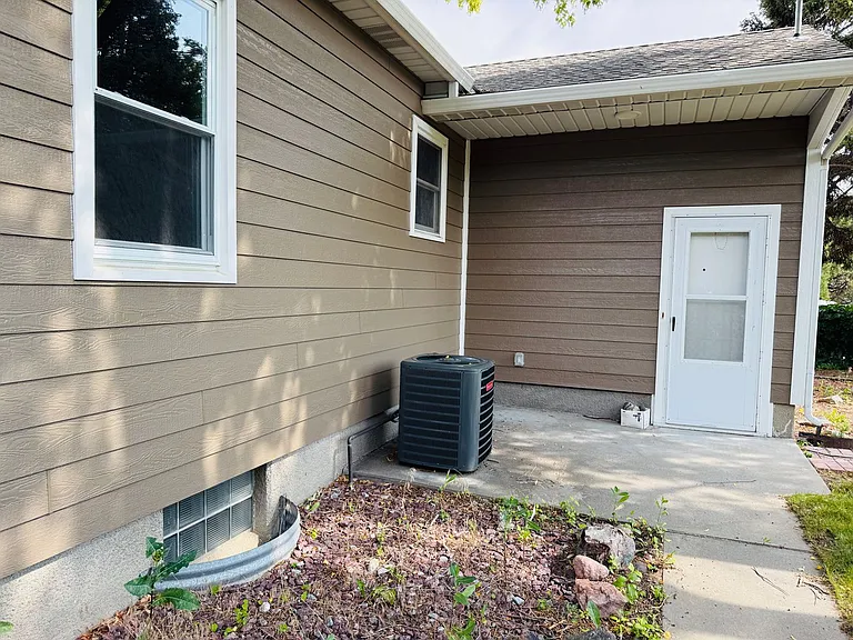 1718 Virginia Ln — Photo 31