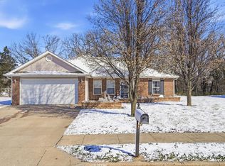 1941 Chouteau Ln, Boonville, MO 65233