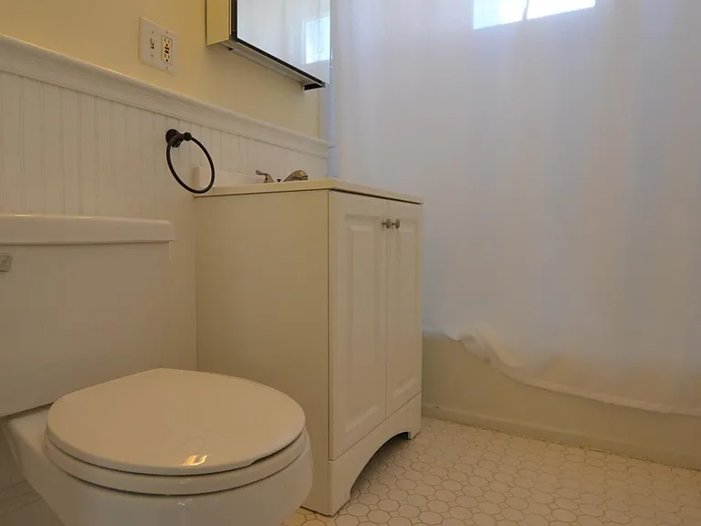 44 Bostonia Ave #2 — Photo 7