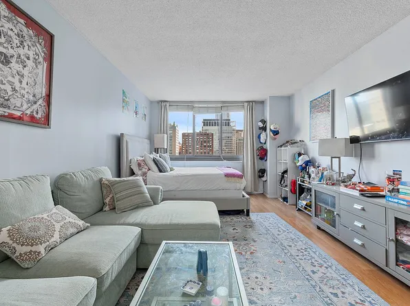 347 W 57th St APT 26BB, New York, NY 10019