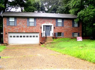 11 Royal Ct, Little Rock, AR 72211