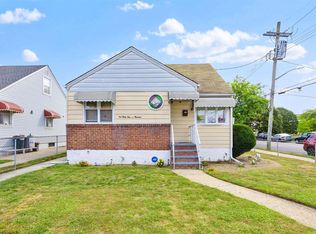 13419 135th St, South Ozone Park, NY 11420