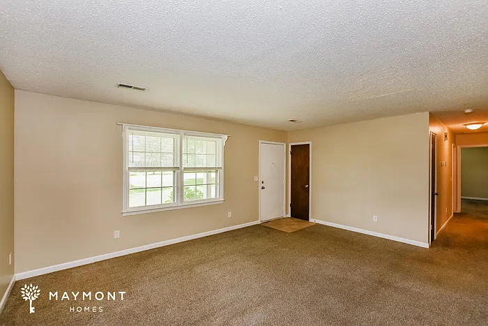 3 bed, 2.0 bath, 1457 sqft, $1,570 — Photo 4