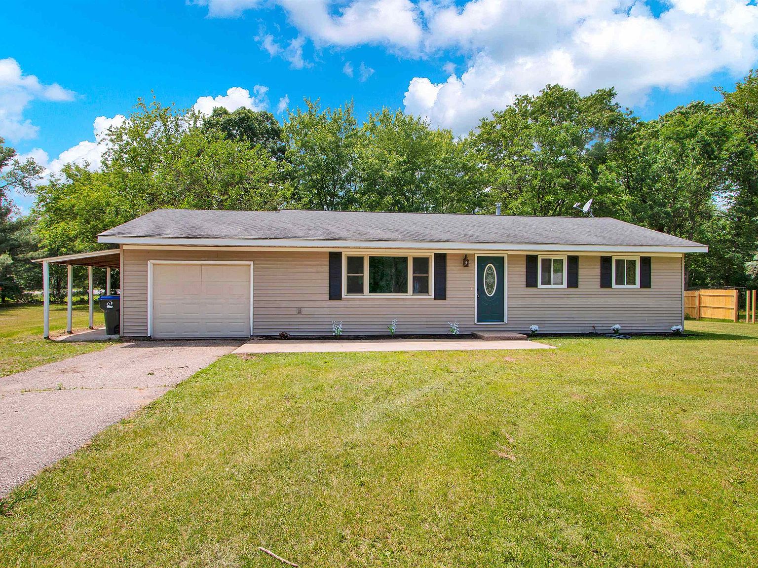 514 S Riverfront Ct, Wautoma, WI 54982 Zillow