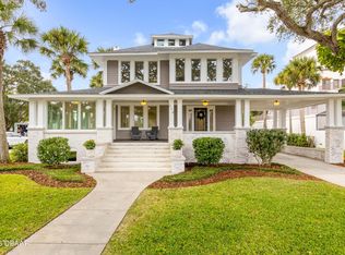 214 S Riverside Dr, New Smyrna Beach, FL 32168