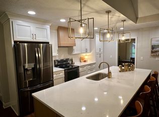 320 Spring Valley Dr, Cottontown, TN 37048
