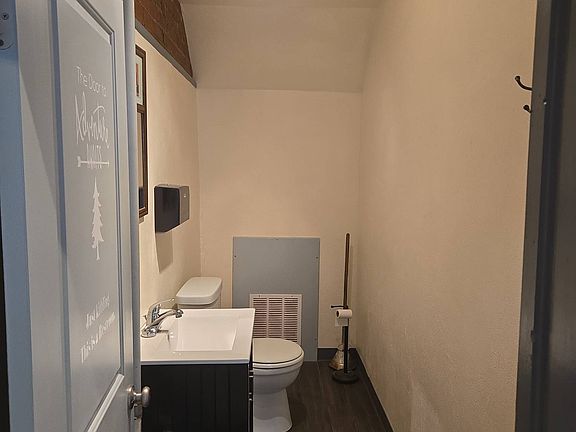 4th image of 120 E Main St #1