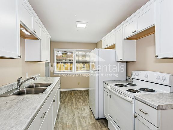 4th image of 2101-2103 S Old Manor Rd #B4e488177