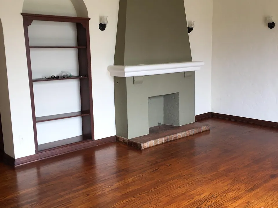 Living room built ins and mock fireplace