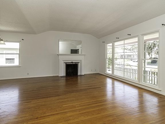 3rd image of 5035 Westwood Blvd