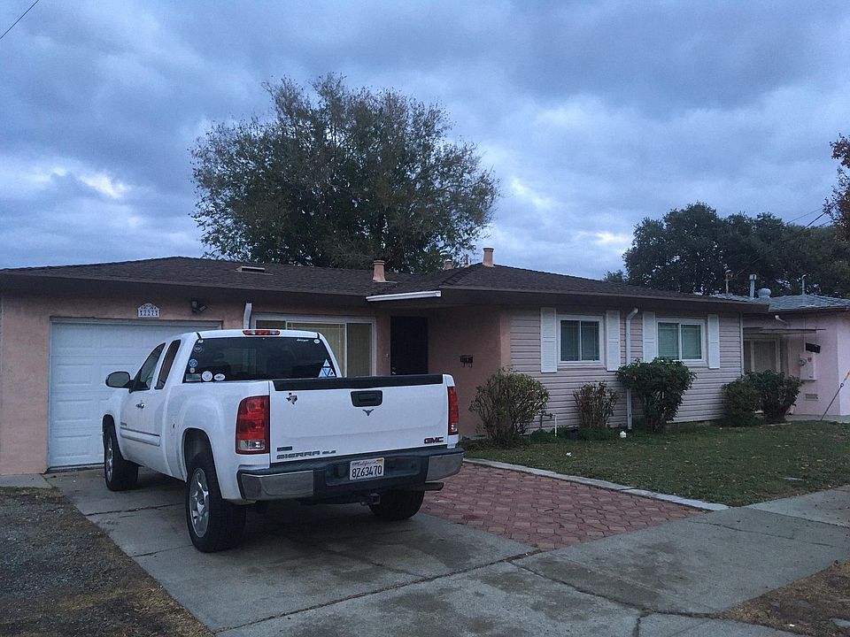 1st image of 227 El Camino Dr