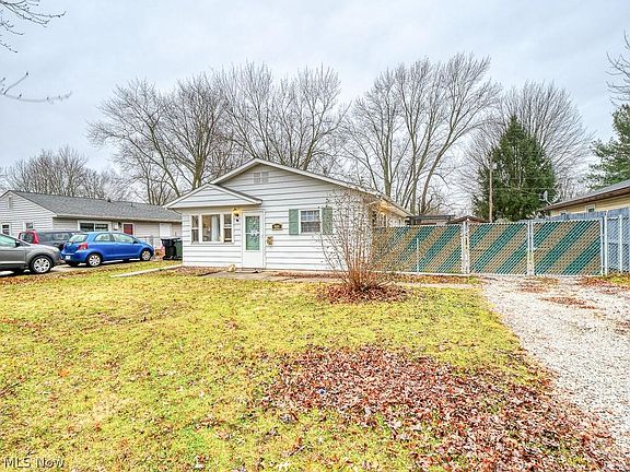2nd image of 949 Fairwood Blvd