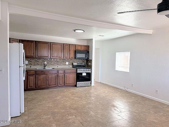 4th image of 334 E CENTRAL Avenue
