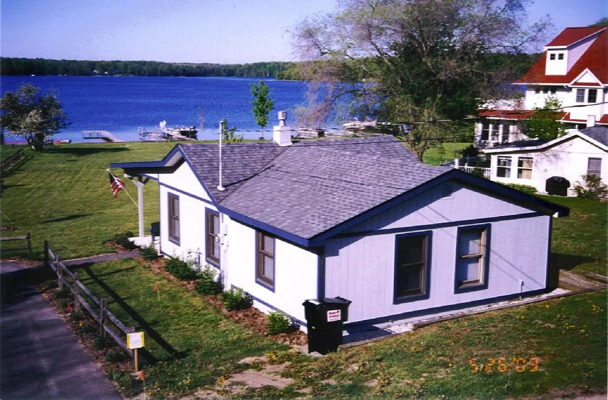 2 bed, 720 sqft, $2,000 — Photo 1