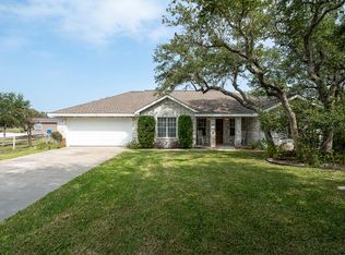 101 San Leanna Dr, Rockport, TX 78382