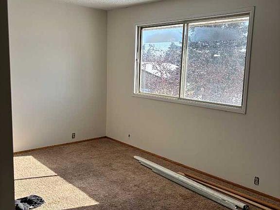 2nd image of 128 E Dovercrest Way SE