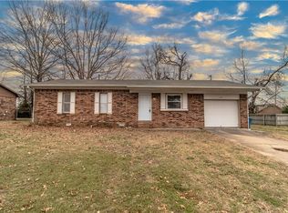 2206 Douglas St, Bentonville, AR 72712