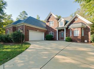 3505 Cameron Creek Dr, Matthews, NC 28105