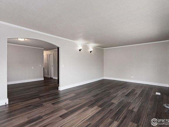 4th image of 110 Clark St