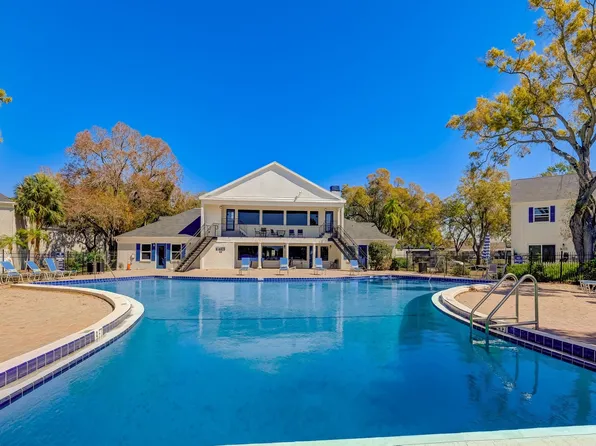 Reserve at Lake Pointe Apartments and Townhomes