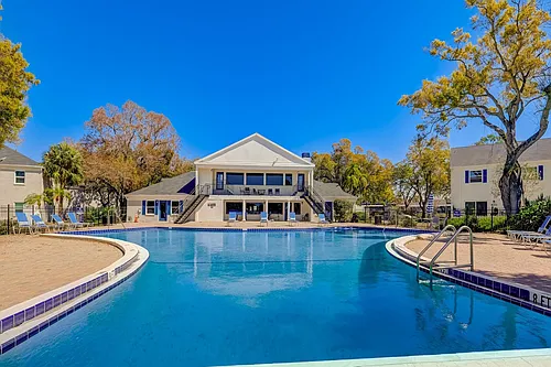 Reserve at Lake Pointe Apartments and Townhomes Photo 1