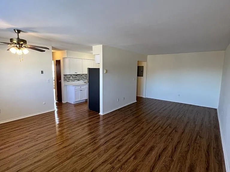 256 Belleville Ave #C2 — Photo 2