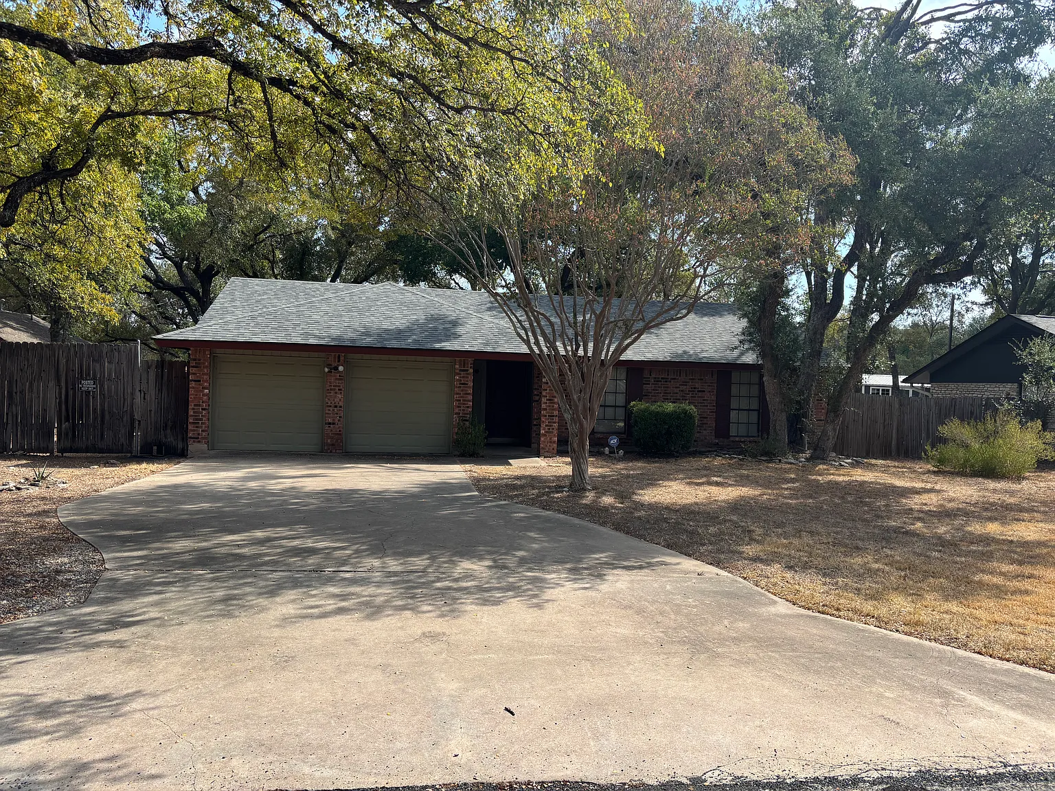 3 bed, 1330 sqft, $2,200 — Photo 4