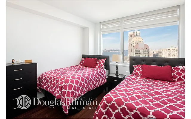 Rented by Douglas Elliman | media 4