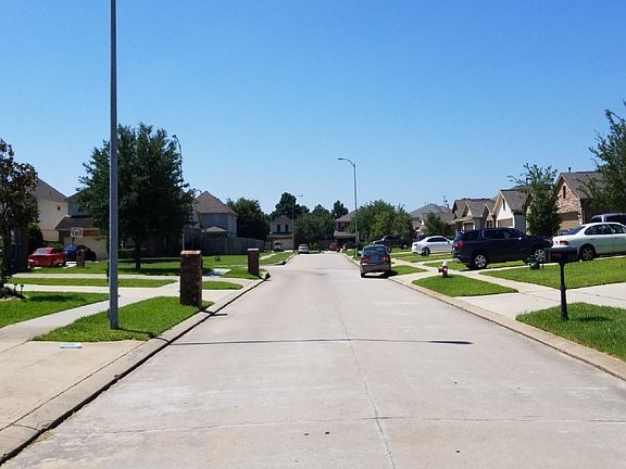 5th image of 1918 Scotch Pine St
