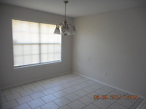 5th image of 2039 Sun Chase Cir