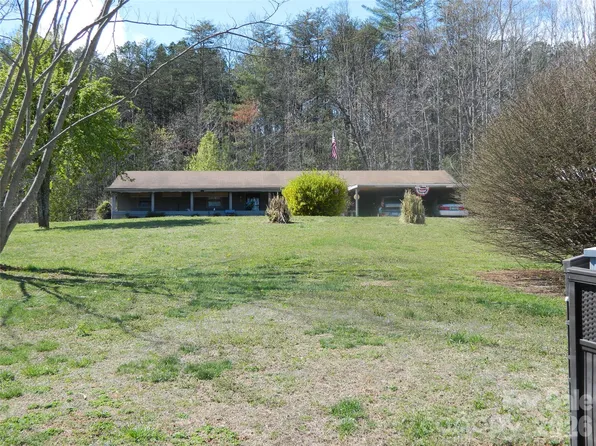 2797 Playmore Beach Rd NW, Morganton, NC 28655