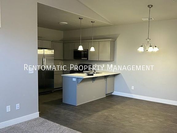 5th image of 938 Coral Charm Way #L204